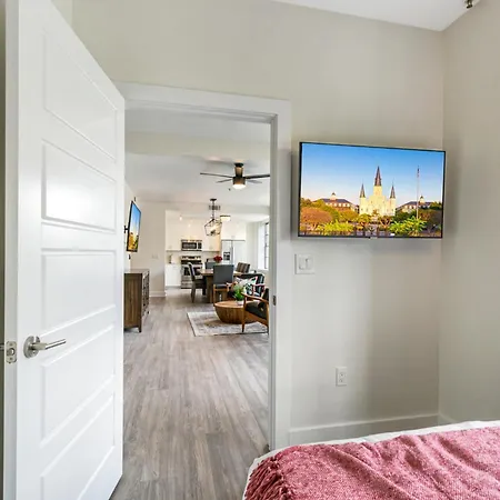 Big Easy Elegance: 4-bedroom In The Heart Of * New Orleans