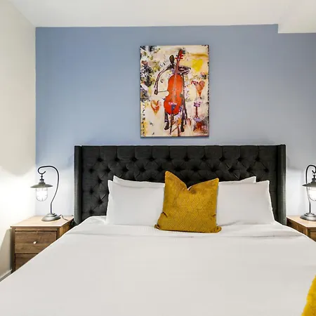 Big Easy Elegance: 4-bedroom In The Heart Of