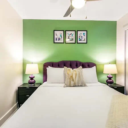 Big Easy Elegance: 4-bedroom In The Heart Of Apartment New Orleans