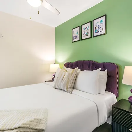 Apartment Big Easy Elegance: 4-bedroom In The Heart Of