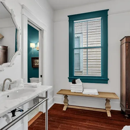 Bright Retreat W Patio Near French Quarter New Orleans