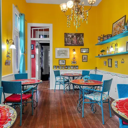 Vibrant Retreat W Balcony Near French Quarter Bed & Breakfast New Orleans