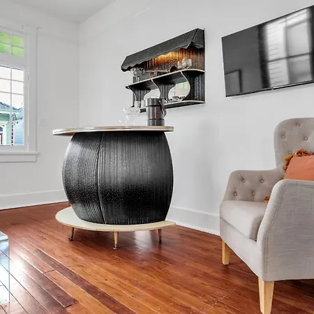 Bright Retreat W Patio Near French Quarter New Orleans