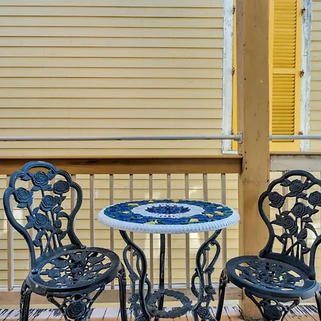 Bed & Breakfast Vibrant Retreat W Balcony Near French Quarter New Orleans
