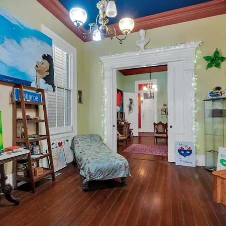 Vibrant Retreat W Balcony Near French Quarter Bed & Breakfast New Orleans