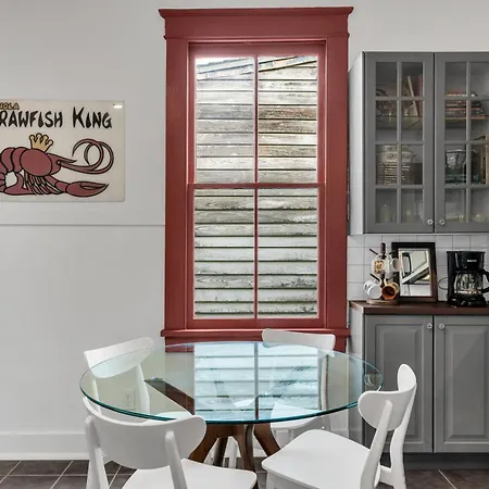 Bright Retreat W Patio Near French Quarter Holiday home New Orleans