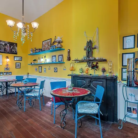 Bed & Breakfast Vibrant Retreat W Balcony Near French Quarter 3*