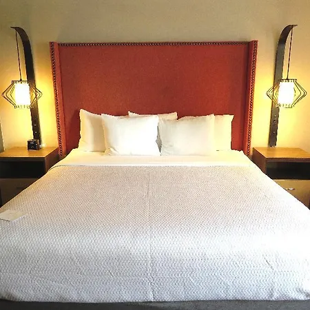 La Quinta & By Wyndham Downtown Hotel 3*