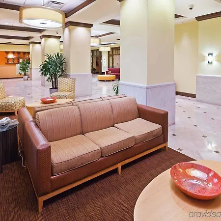 Hotel La Quinta & By Wyndham Downtown
