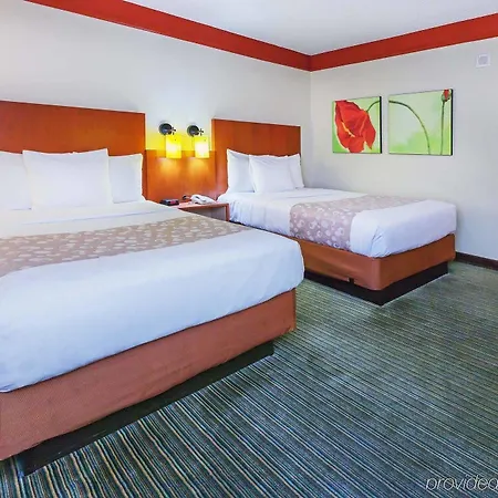Hotel La Quinta & By Wyndham Downtown New Orleans