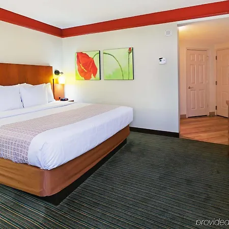 Hotel La Quinta & By Wyndham Downtown New Orleans