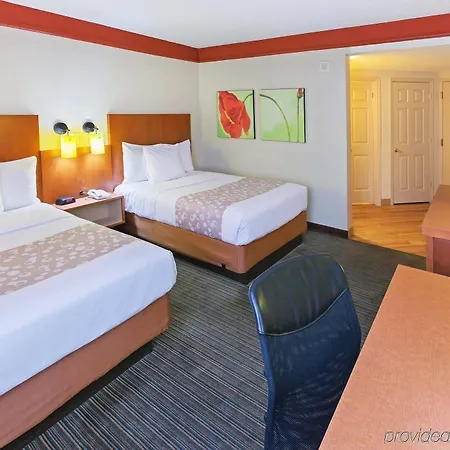 Hotel La Quinta & By Wyndham Downtown New Orleans