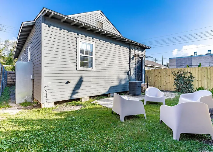 The Crescent City Cottage