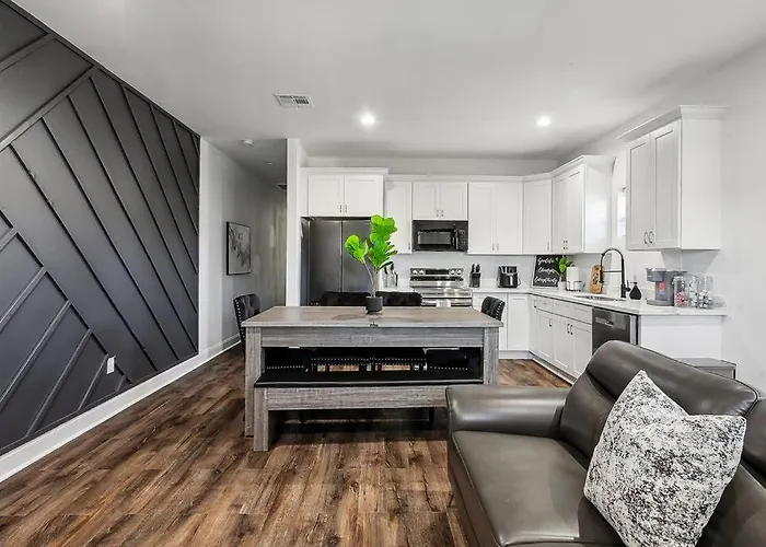 Luxury Nola 6 Bedroom Oasis