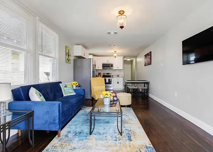 Festive Nola Suite