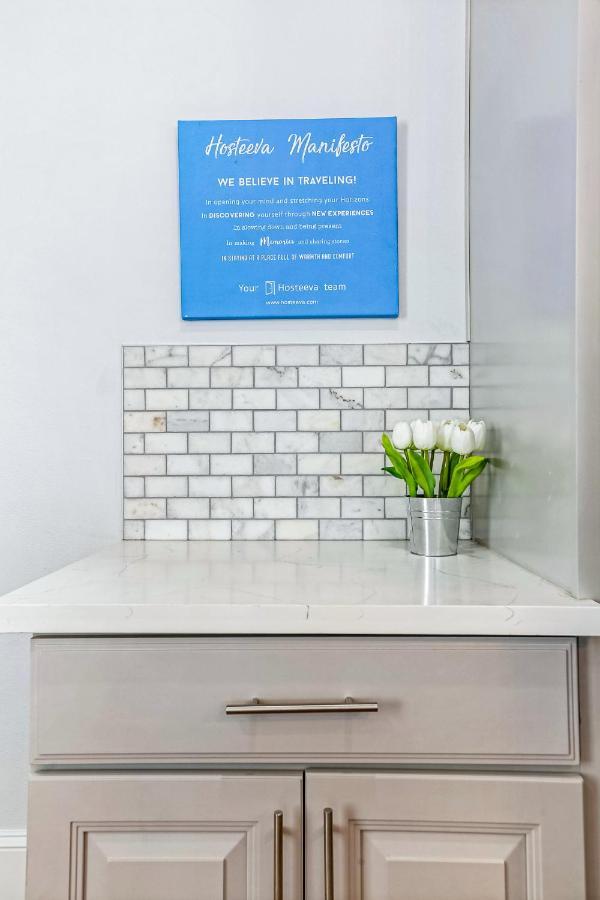 Apartment Hosteeva Stunning 4 Bedroom W Pool Steps To St Charles Ave *
