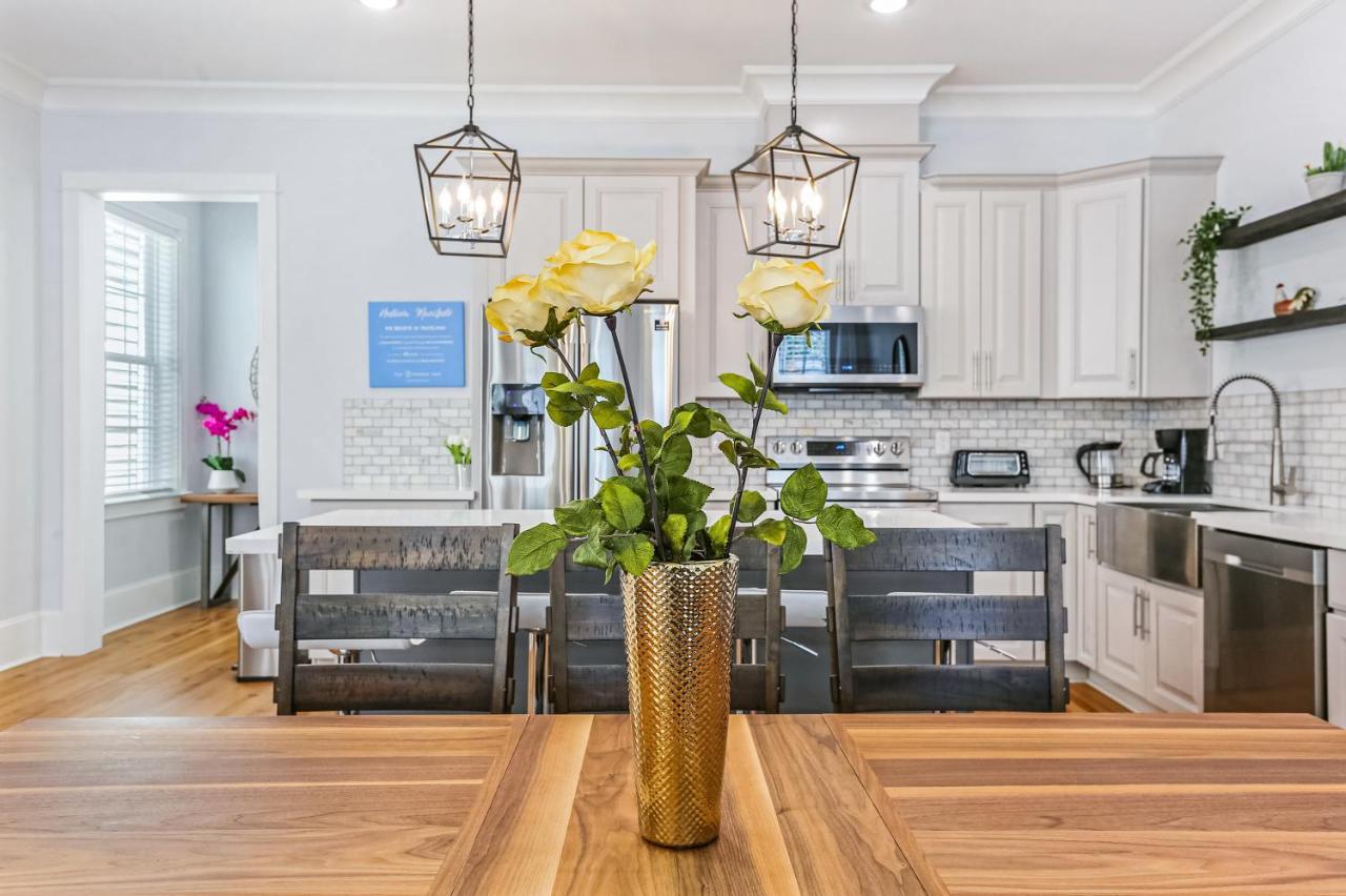 Hosteeva Stunning 4 Bedroom W Pool Steps To St Charles Ave * New Orleans