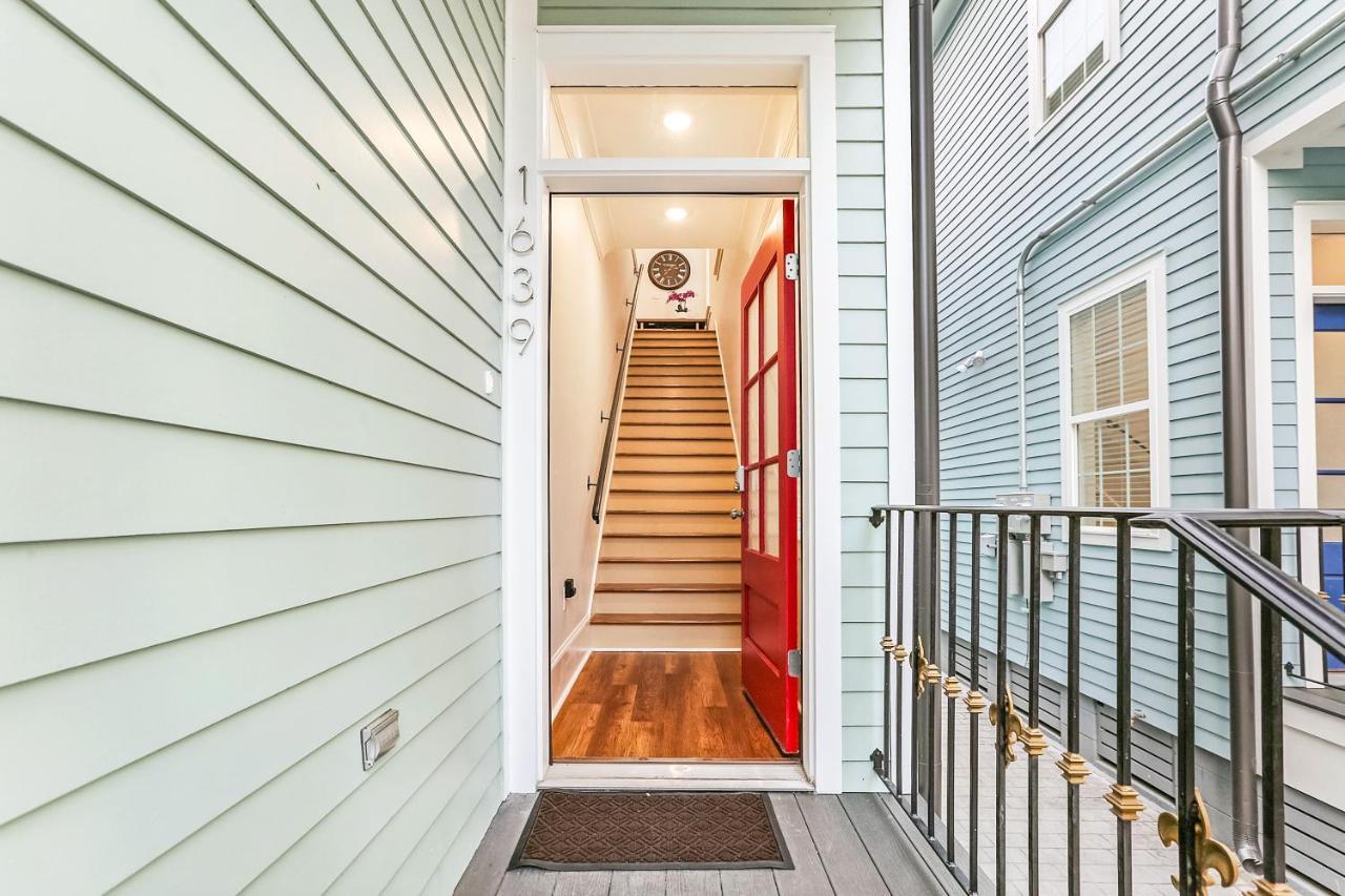 Spacious 5 Bedroom Retreat - Pool - Near It All! Apartment New Orleans