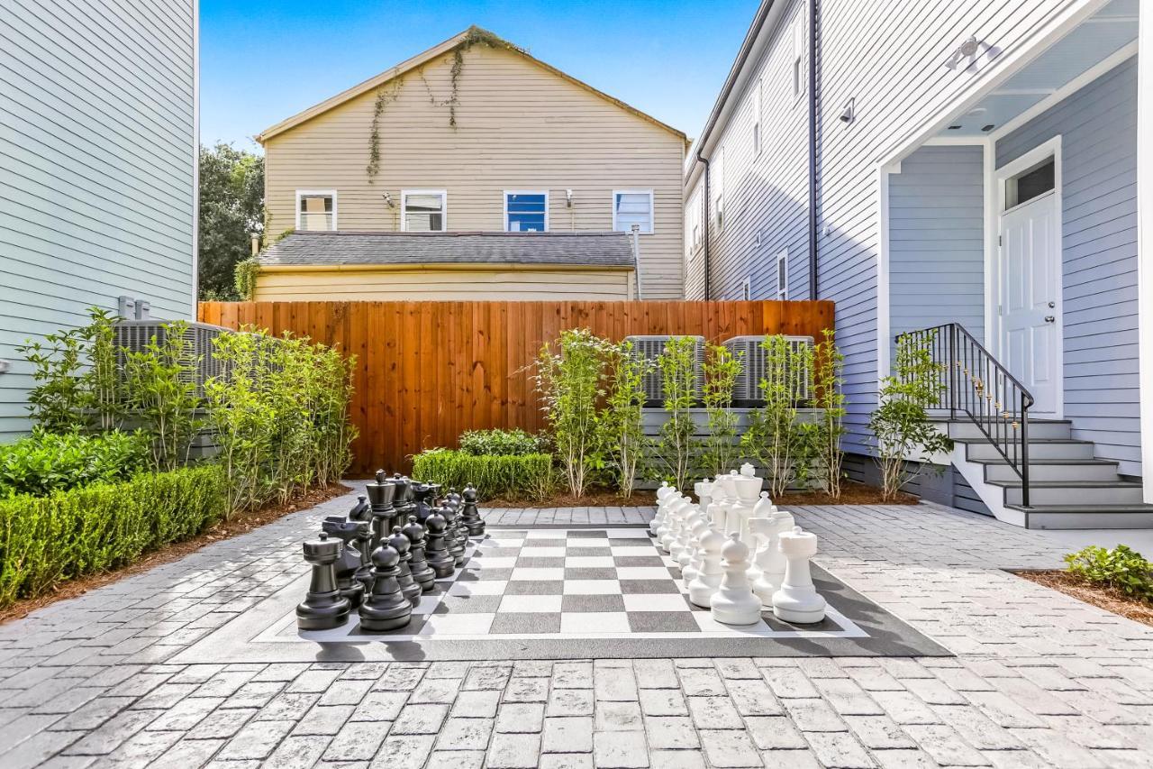 Apartment Hosteeva Amazing 4 Bedroom Modern With Balcony Near Frnch Quarter New Orleans