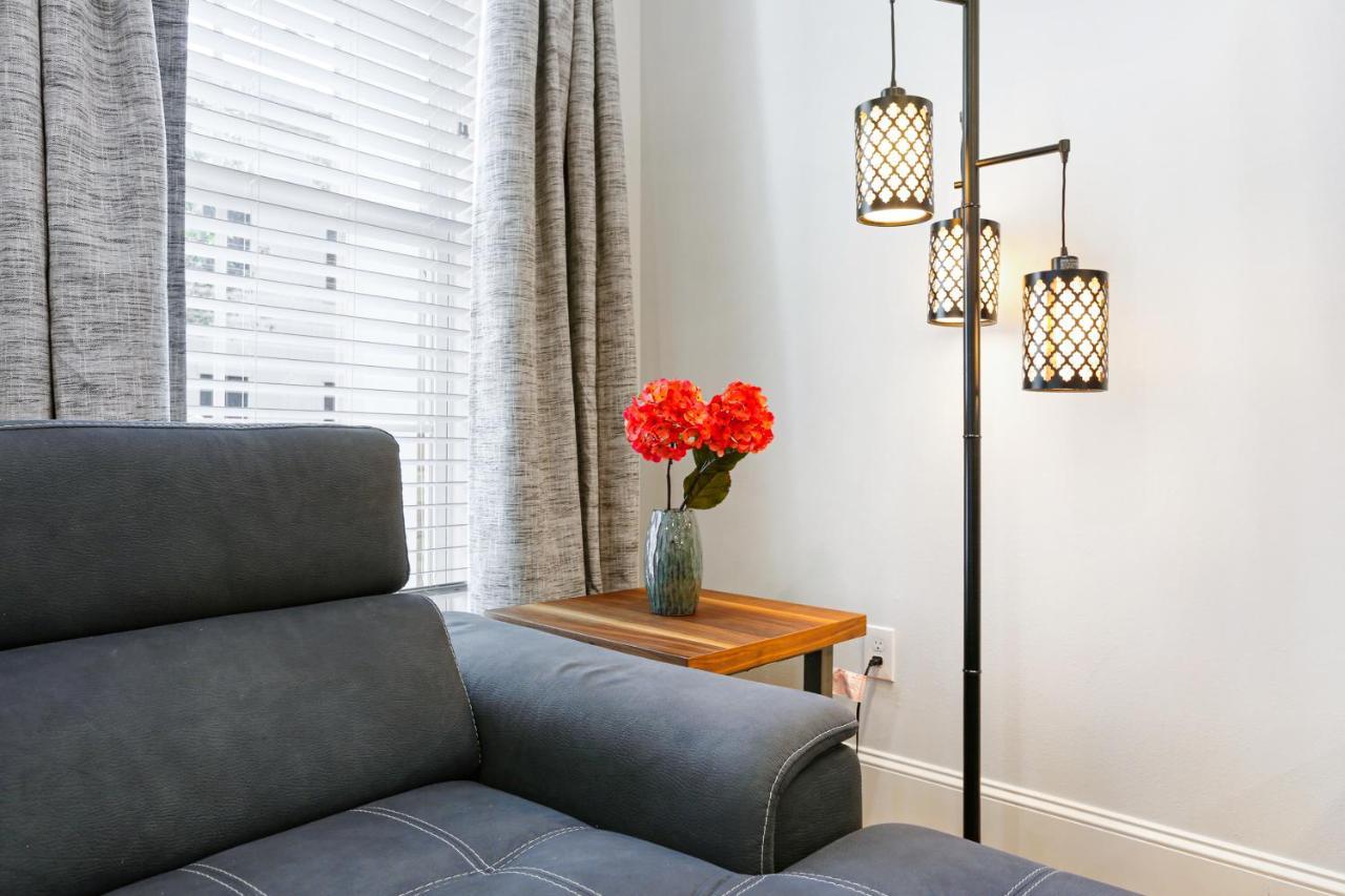 Stunning 4br-5br Near French Quarter Homes By Hosteeva