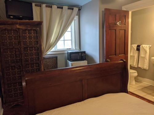 Balcony Bed & Breakfast