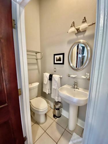 Bed & Breakfast Balcony New Orleans