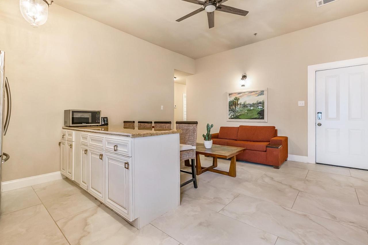 St Charles Spacious In The Heart Of The