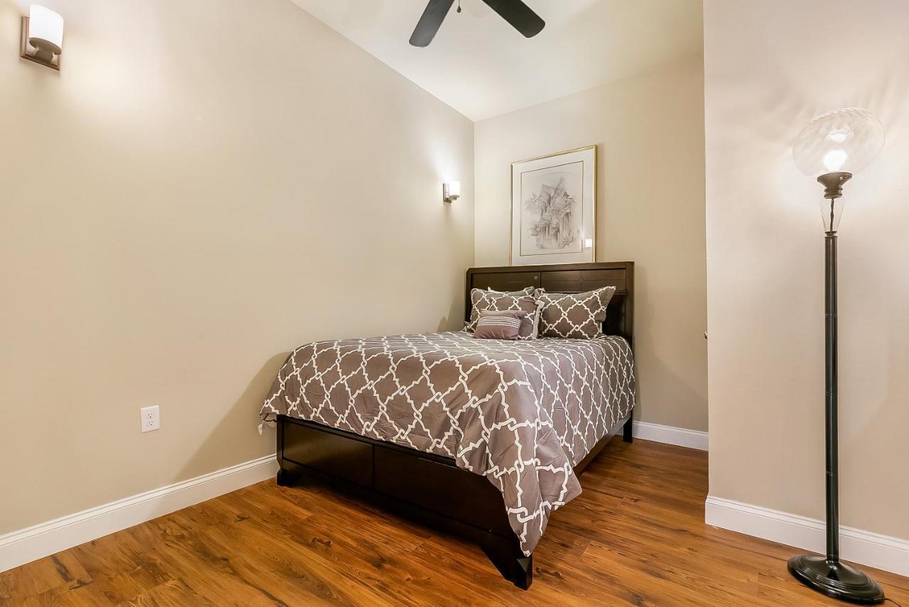 St Charles Spacious In The Heart Of The New Orleans