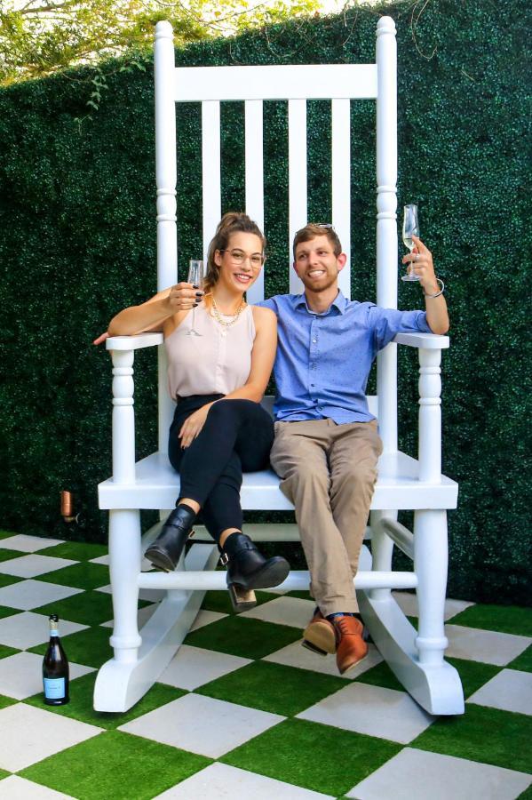 Inn 4 Bedroom - Sleeps 8! Celebrity Next To Frenchman St