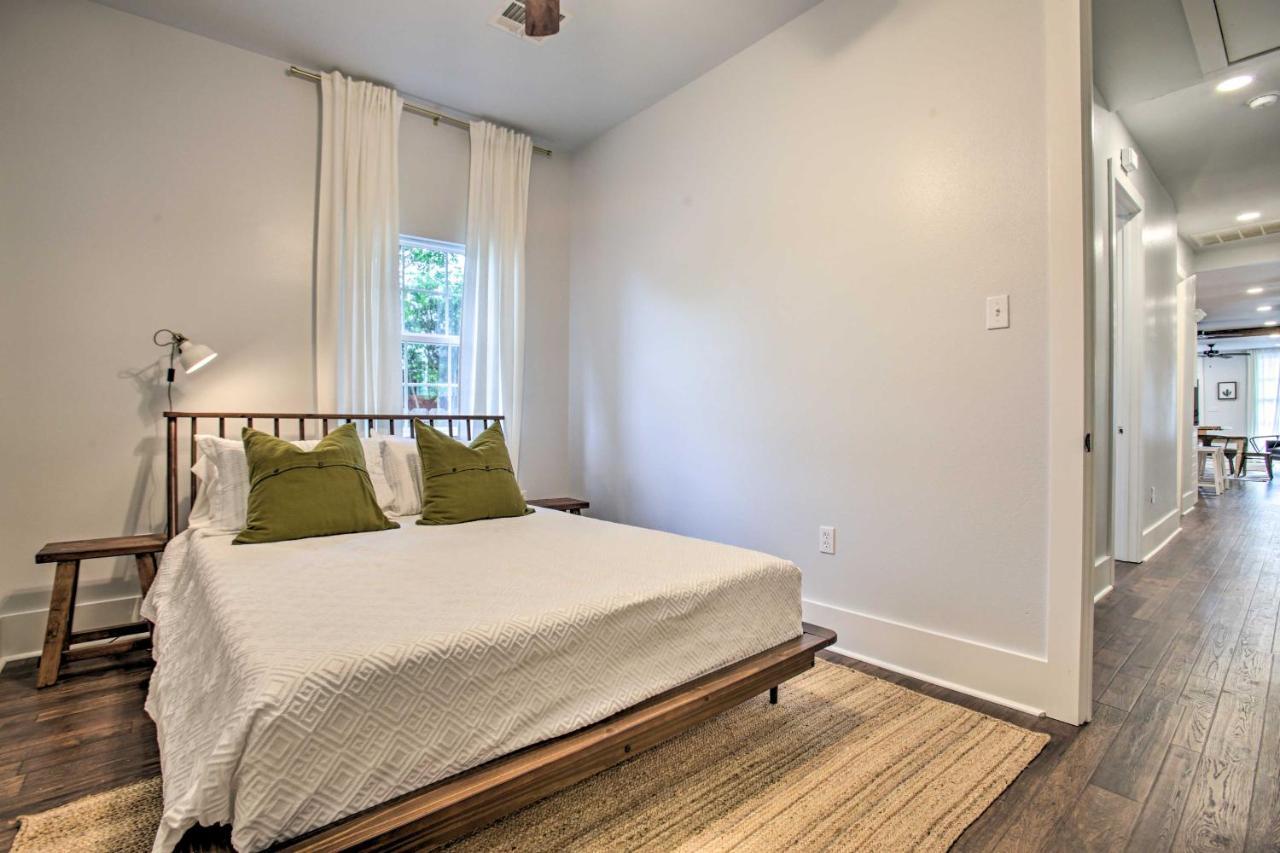 Chic Escape With Furnished Deck Walk To Cafes! New Orleans