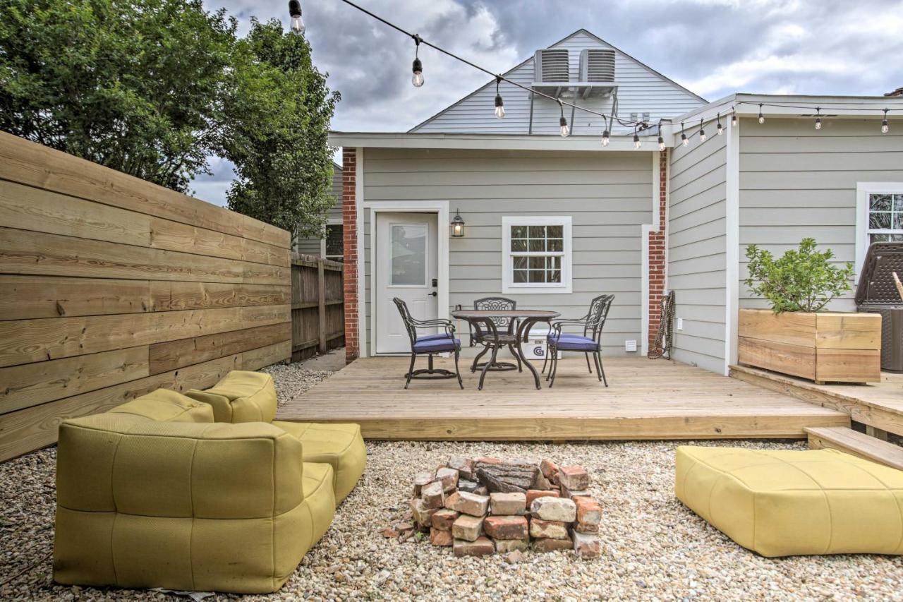 Holiday home Chic Escape With Furnished Deck Walk To Cafes!