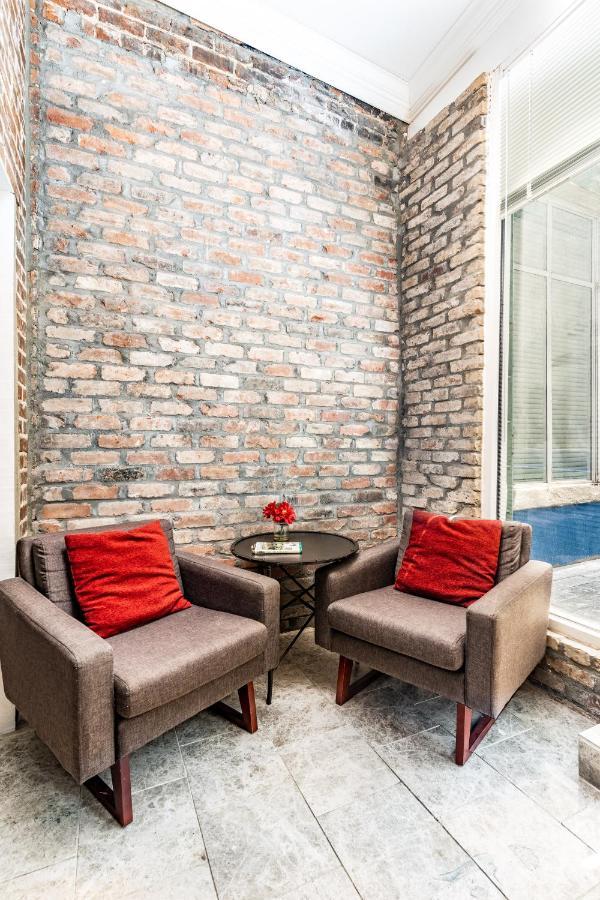 Steps From French Quarter W/ Private Terrace - 12 Guests Apartment *