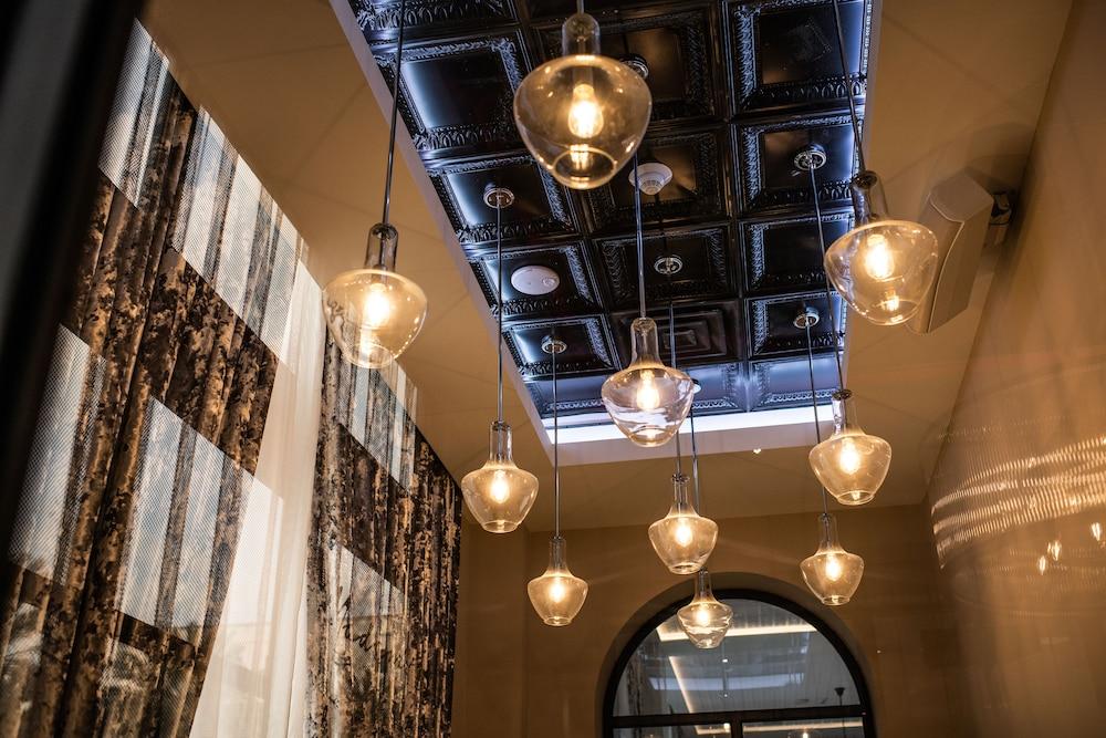 Hotel Hampton & Canal St. French Quarter