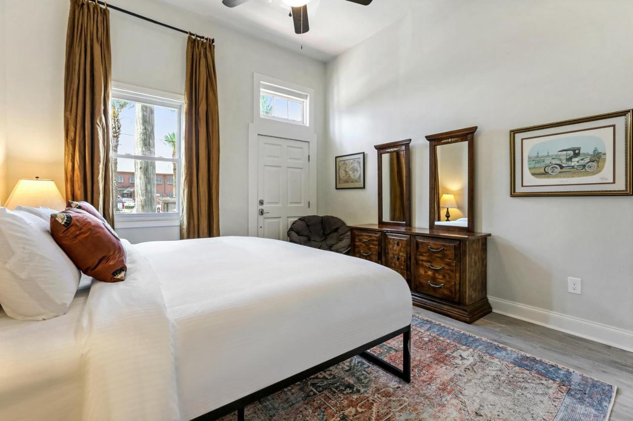 Apartment Renovated Historic 4br House Near Magazine St & Uptown