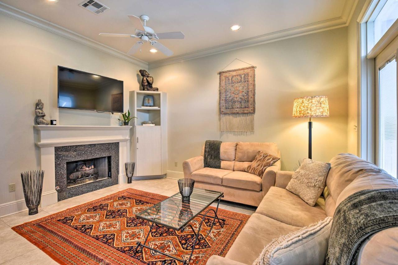 Holiday home Adorable About 6 Mi To Uptown! *