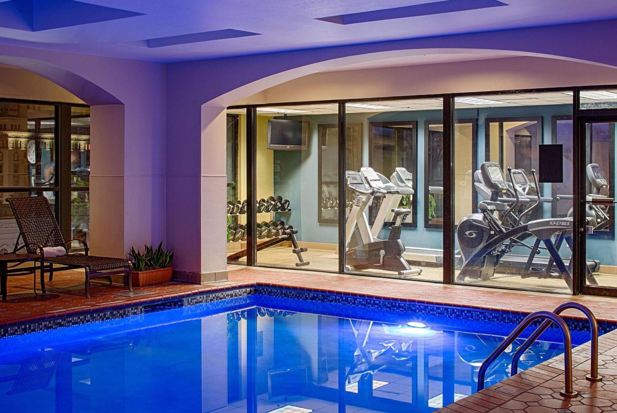 Hotel Wyndham French Quarter 4*