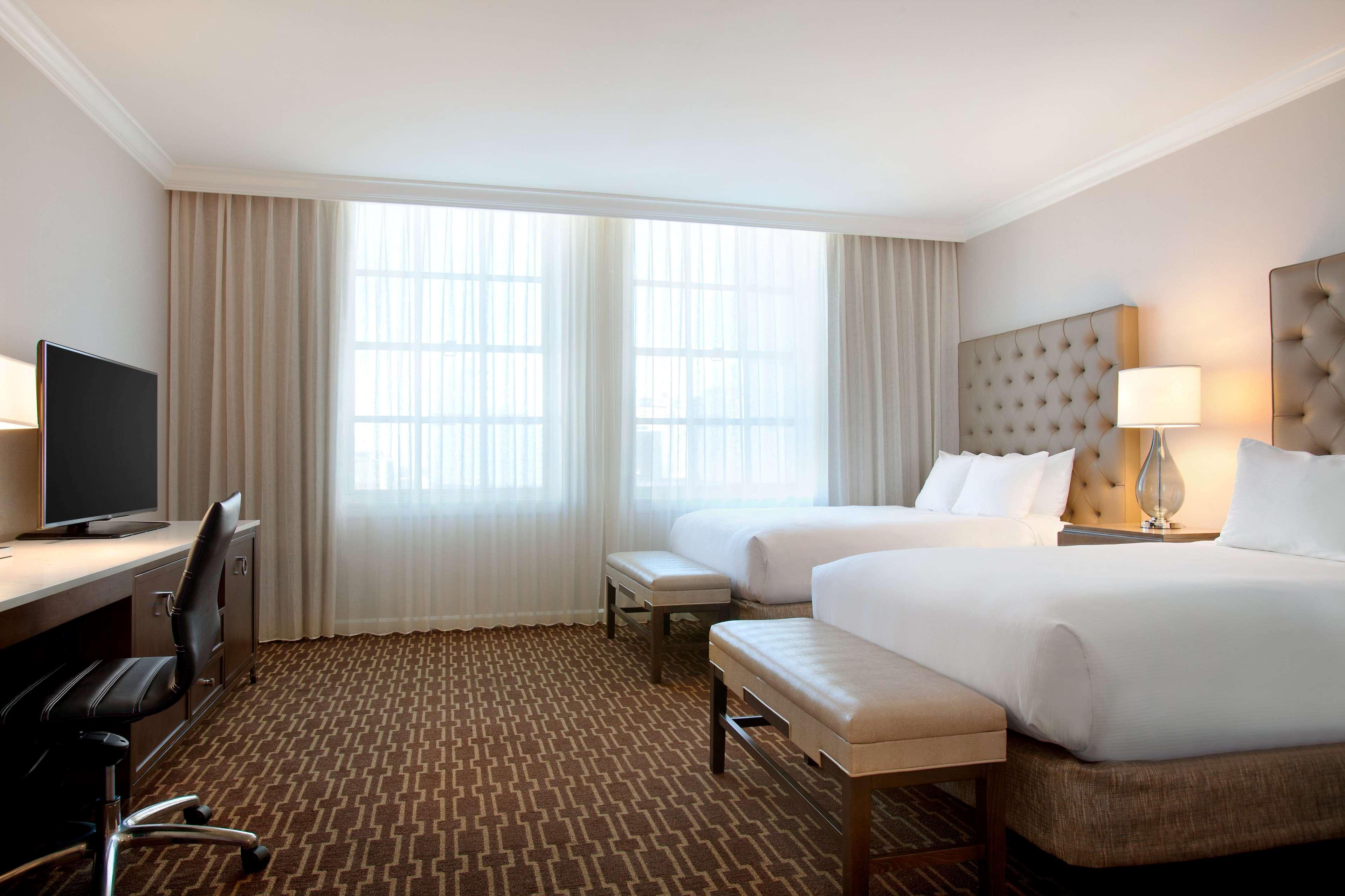 Hilton / St. Charles Avenue Hotel 4*