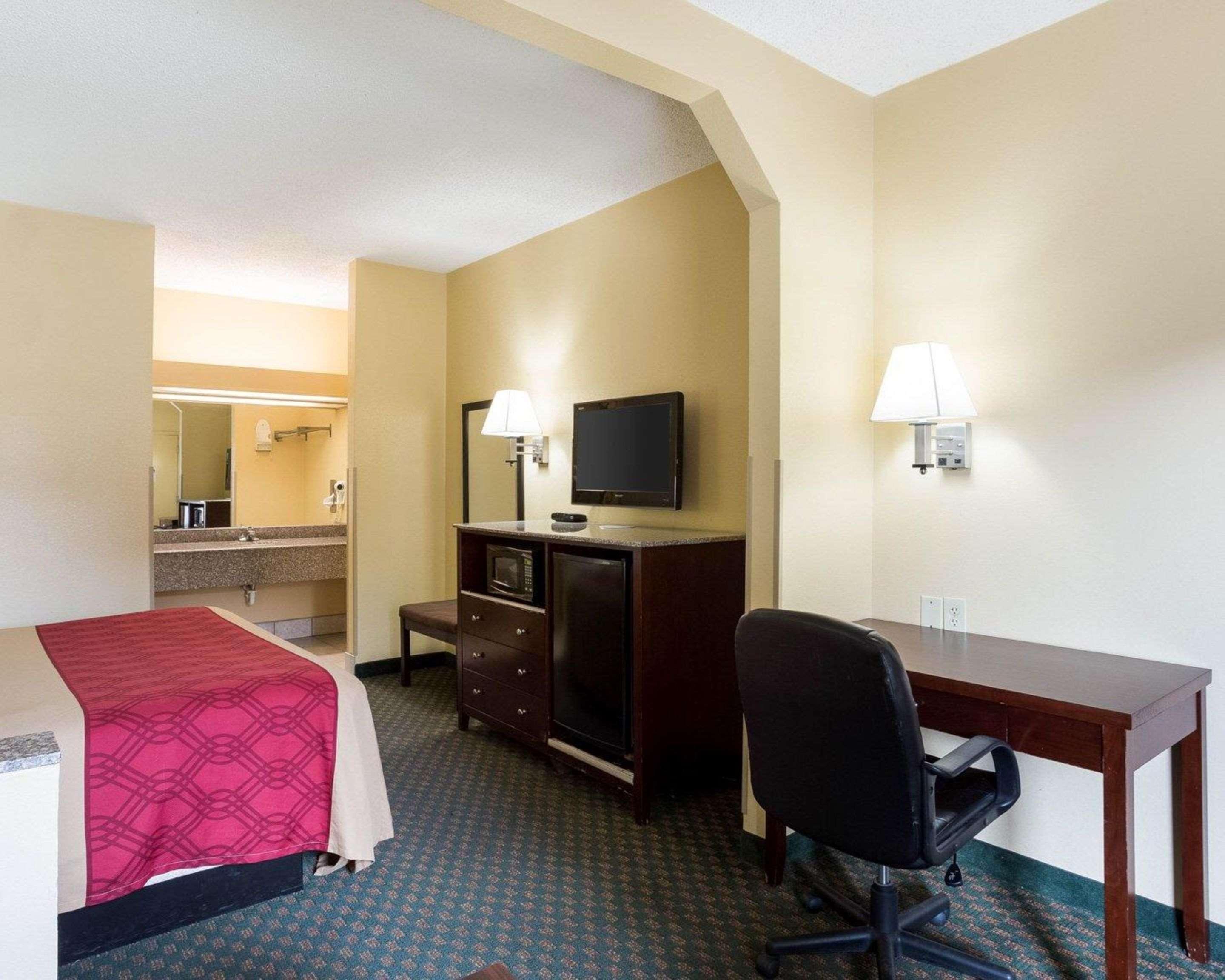 Rodeway & Gentilly Hotel
