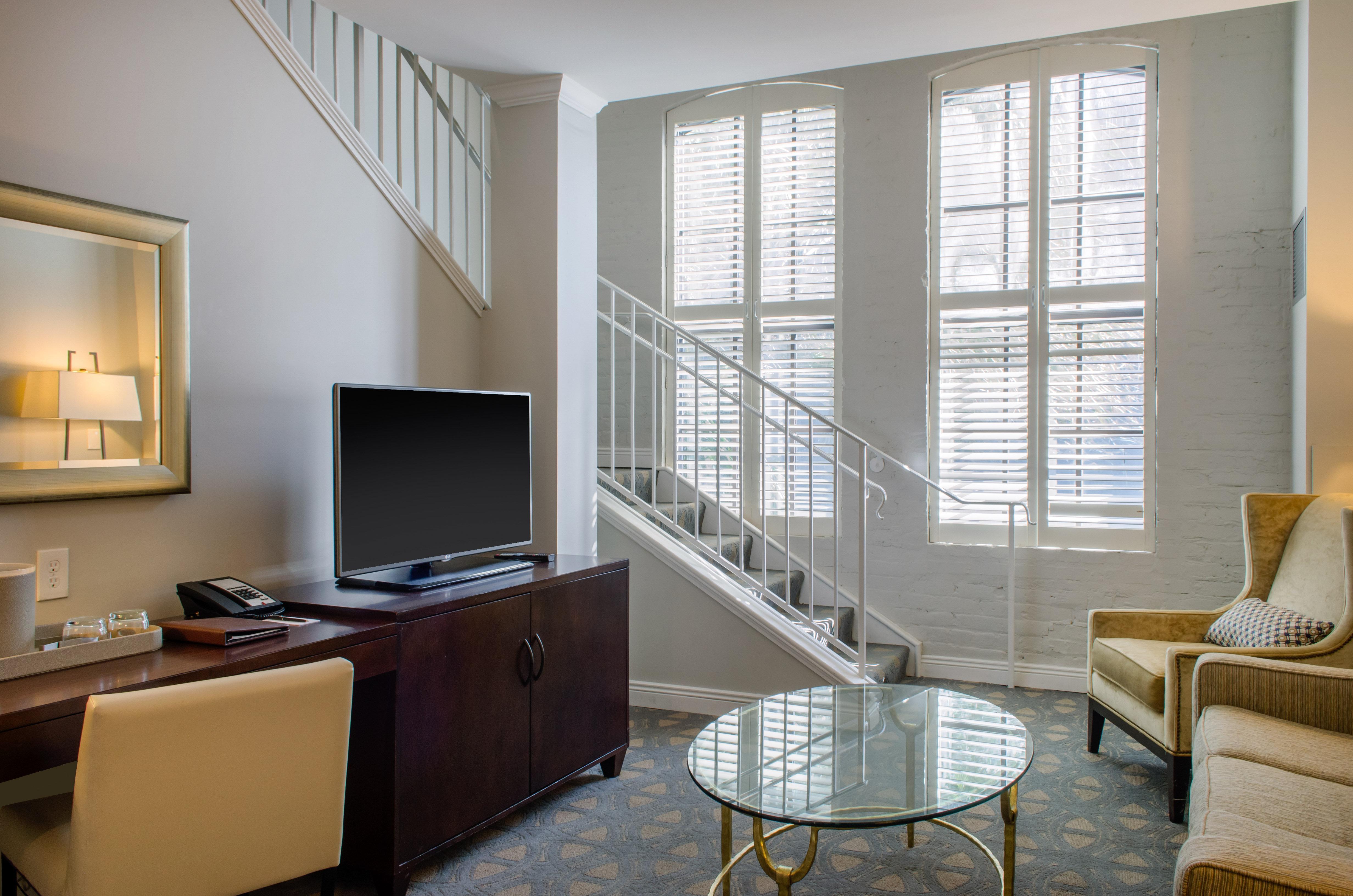 Riverfront Hotel 4*
