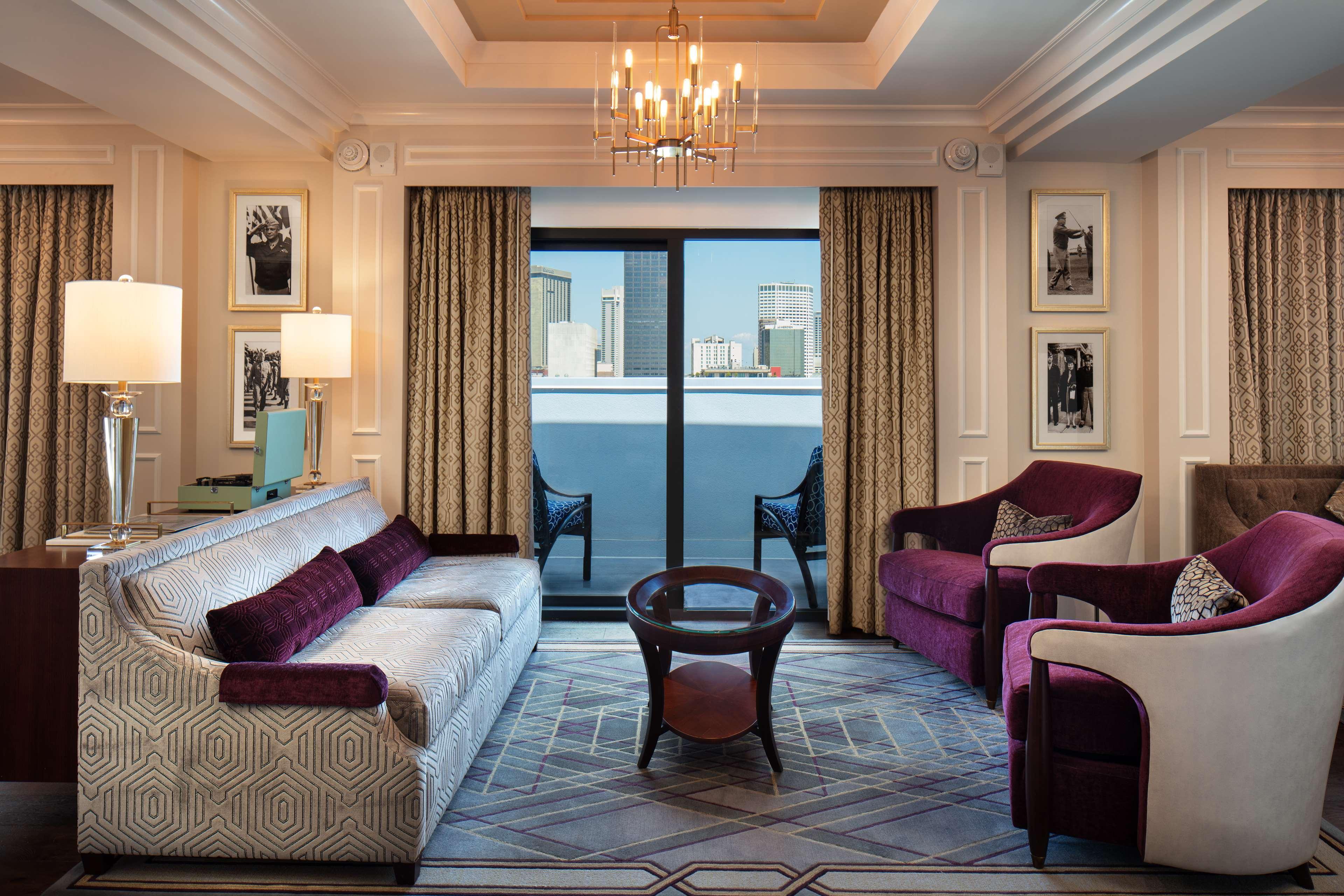 Hotel The Higgins New Orleans, Curio Collection By Hilton