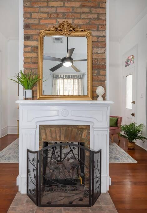 Beautifully Updated Apartment *