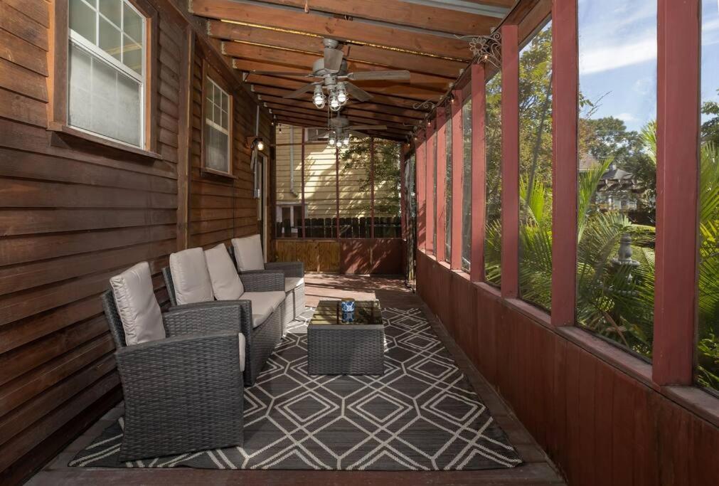 Apartment Beautifully Updated *