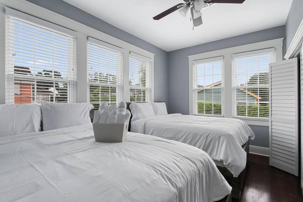 Apartment Luxury Spacious Uptown 3 Bedroom In Historic Area