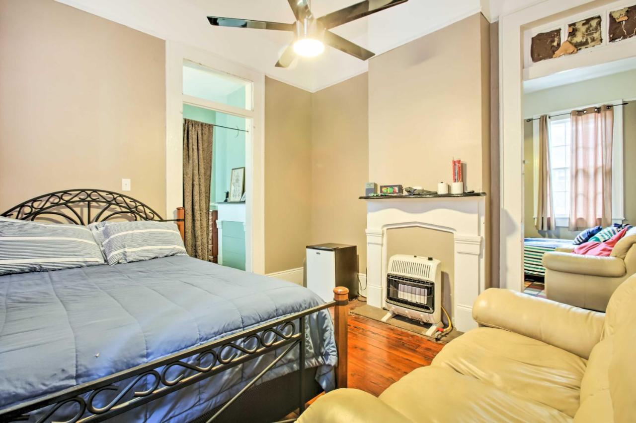 With Hot Tub, Near French Quarter!