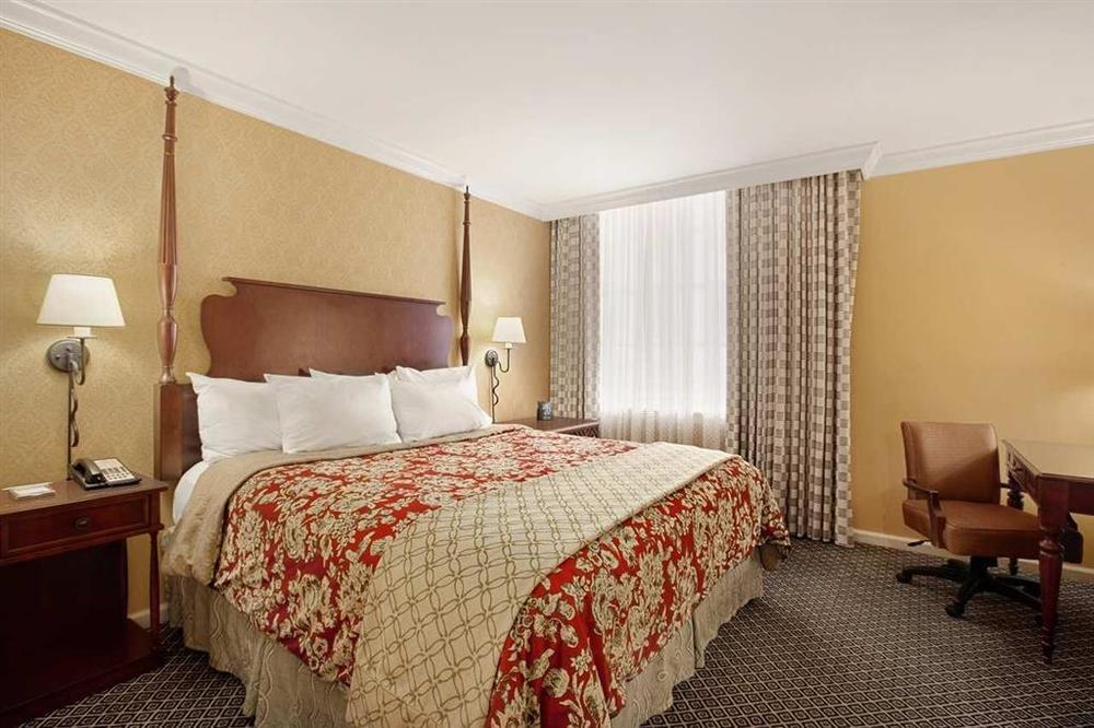 Hotel Hilton / St. Charles Avenue 4*
