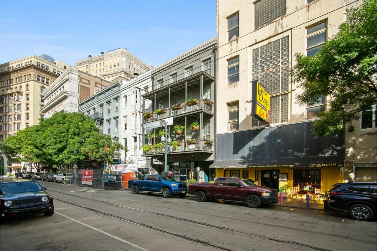 Roami At Bourbon Place Aparthotel 4*