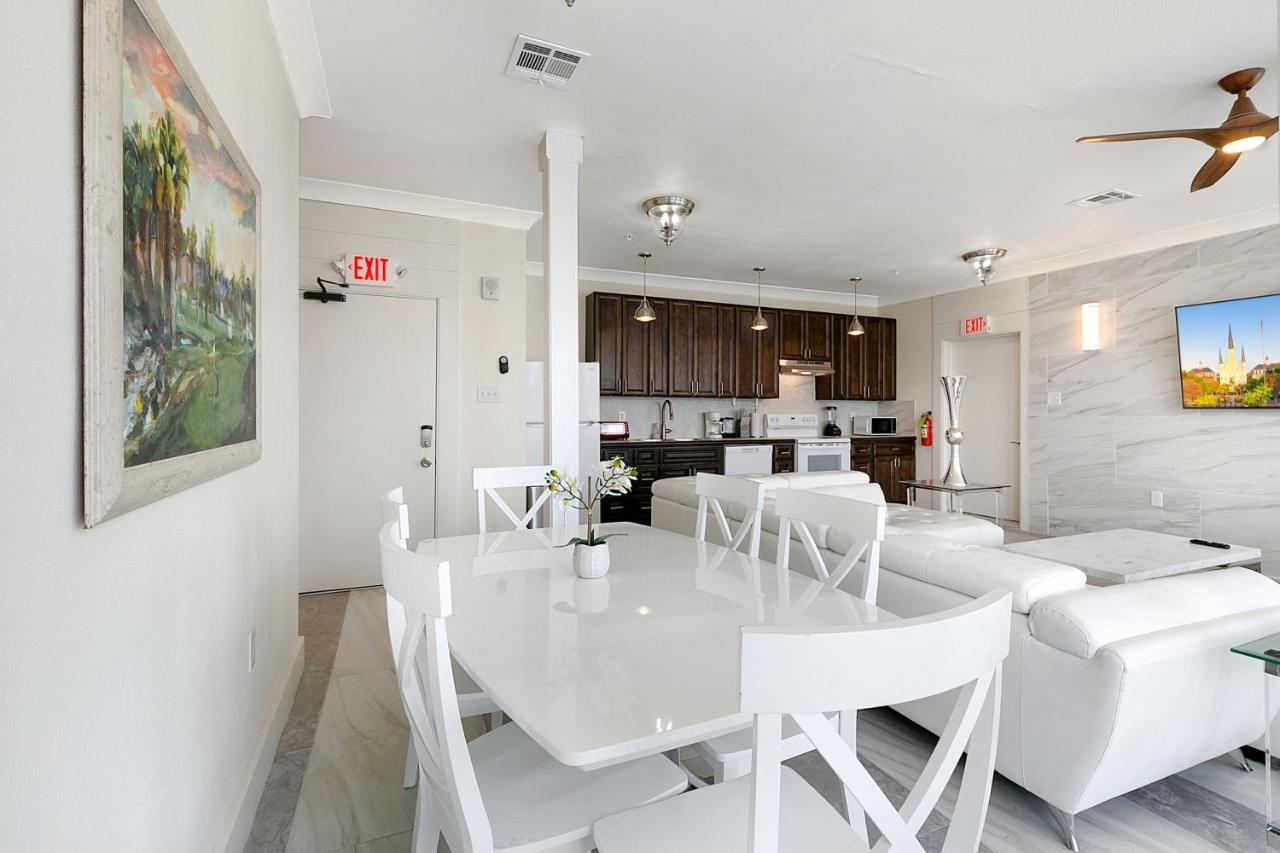 Apartment Stunning Near French Quarter