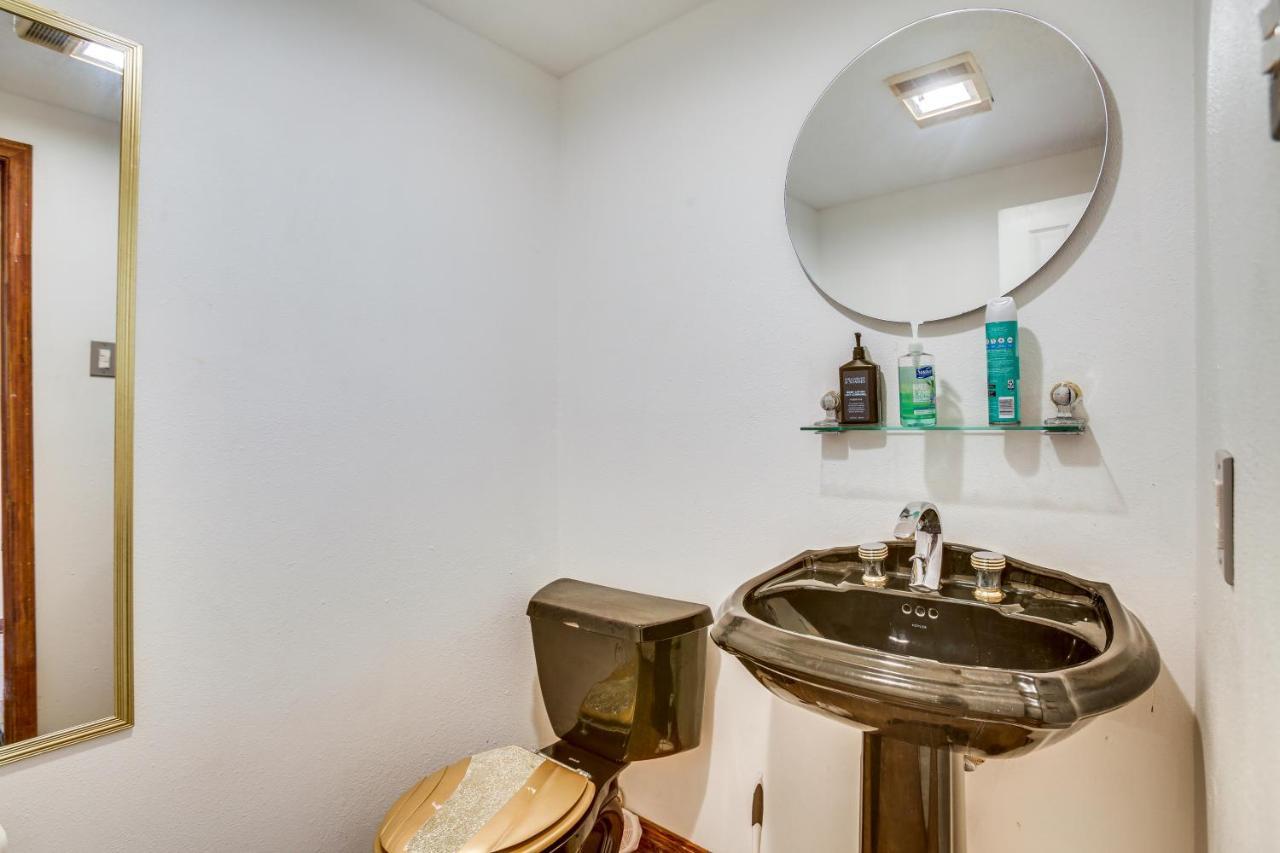 4 Mi To Bourbon St Spacious Retreat With Wet Bar! * New Orleans