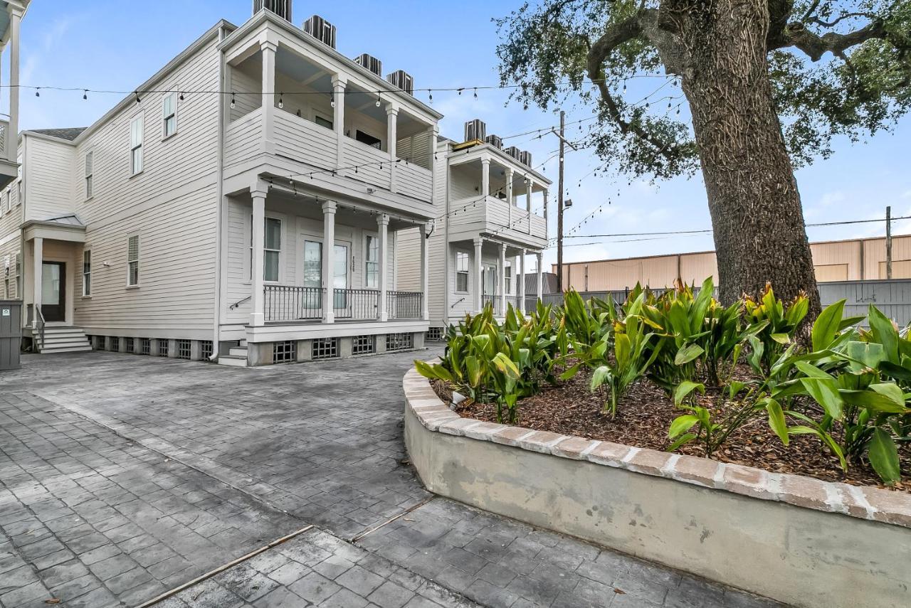 With 3 Bedrooms Near St. Charles With A Pool * New Orleans