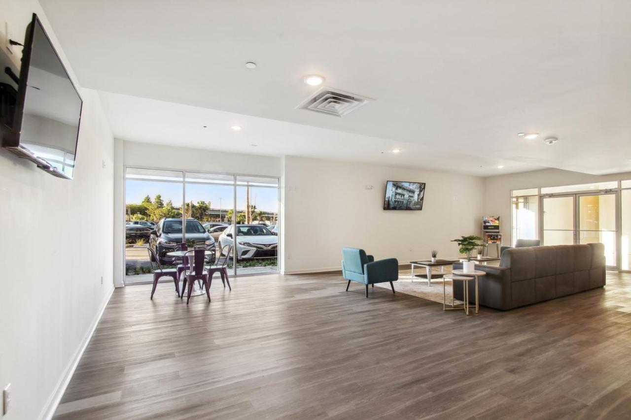 The Highrise Nola Apartment